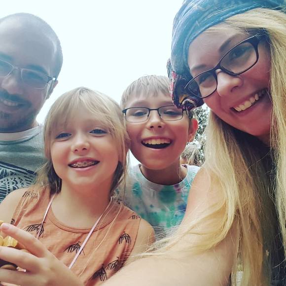 Meet your Posher, Danielle - Picture 1 of 1